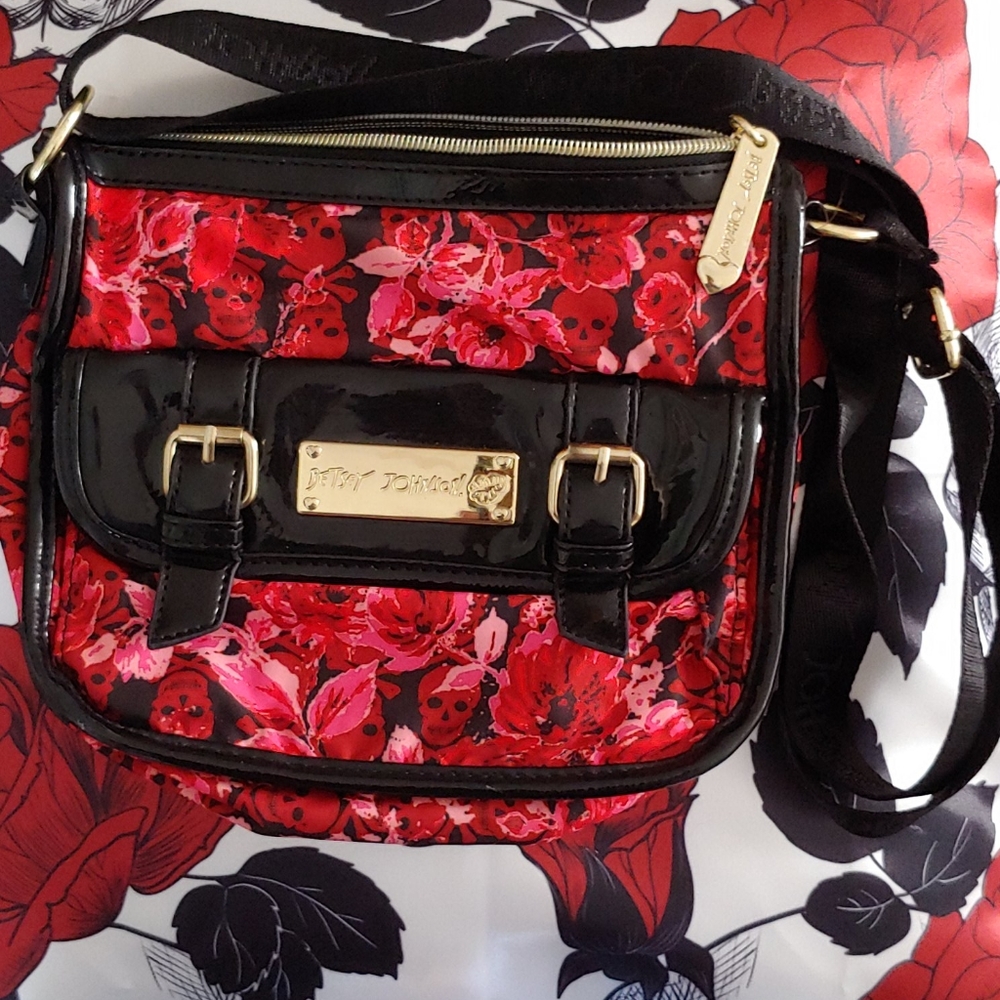 Betsey Johnson Skull and Roses cossbody